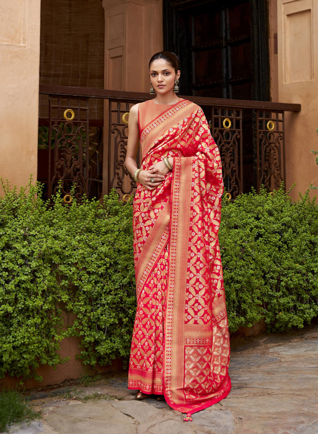 Elegant Viscose-Silk Saree with Brocade Work | Perfect for Weddings & Events