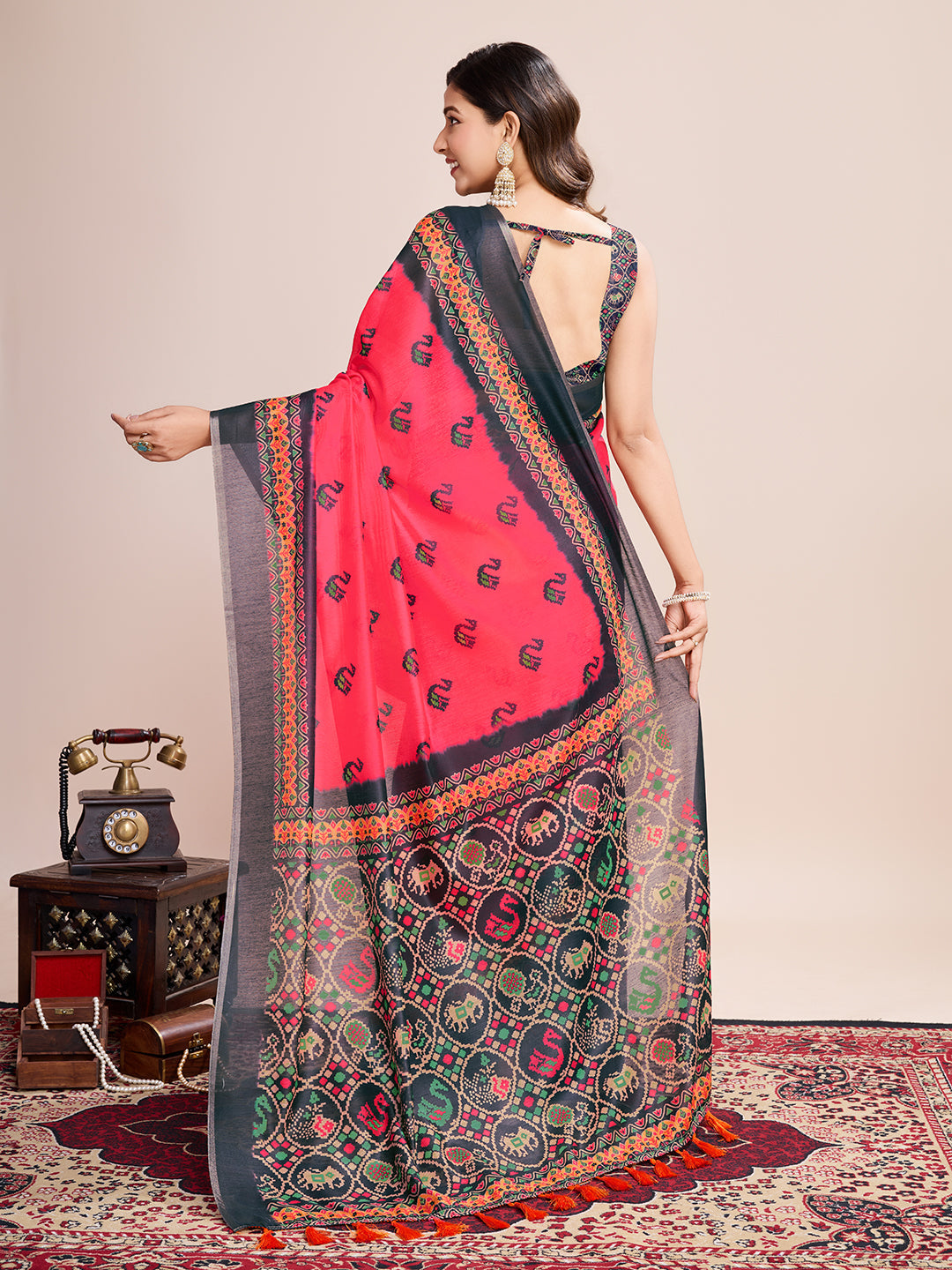 Linen Saree with Jari-Border | Digital Print for Special Events & Weddings