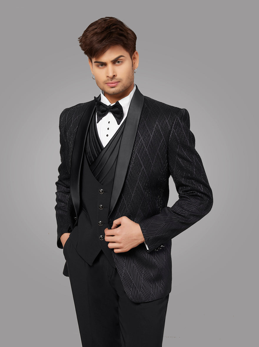 Men's black jacquard suit with self-design and embroidery, ideal for receptions and special events.