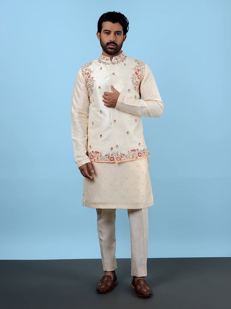 Experience luxury and style with this chic Cream Kurta Set tailored for festive occasions.