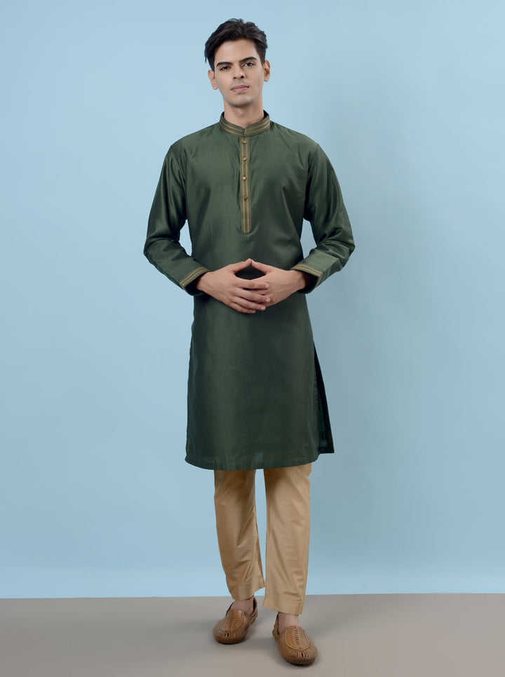 Elegant green kurta pajama made from silk blend, blending tradition and style in the USA.