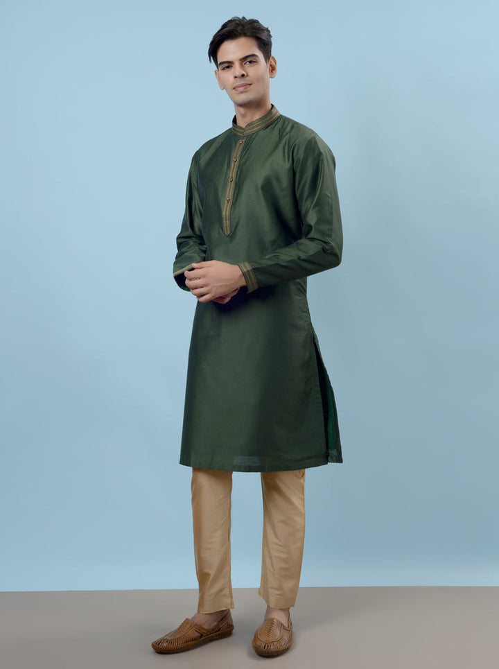 Unique green kurta pajama, ideal for men celebrating special occasions in the USA.