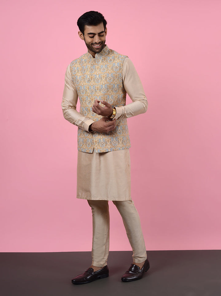 Enhance your wardrobe with this stylish Fawn Kurta Set designed for special occasions.