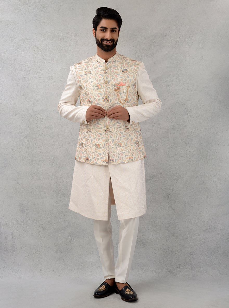 Discover luxury in this Cream Indo Western, blending classic elegance with modern flair for stylish events.