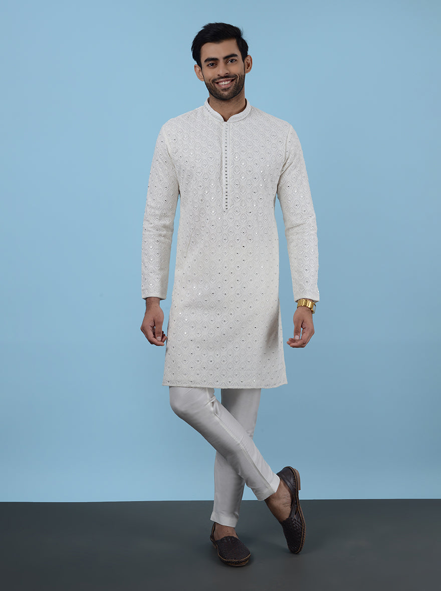 This luxurious Georgette outfit combines style and comfort, essential for every man.