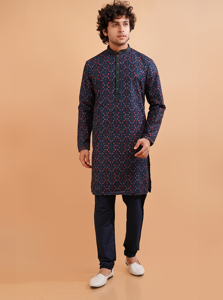 Stylish navy kurta for men, crafted for USA’s festive occasions.