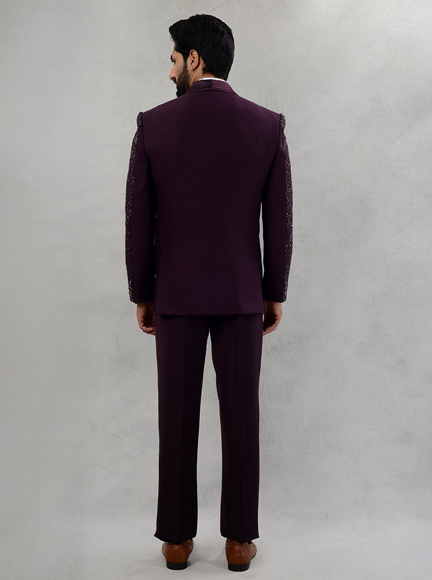 Chic wine suit, ideal for formal events, merging luxury with modern elegance for an unforgettable look.