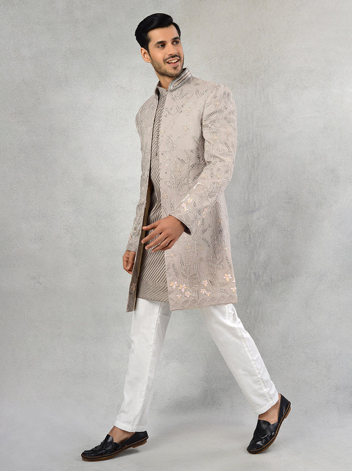 Men’s embroidered grey indowestern with resham and sadi work