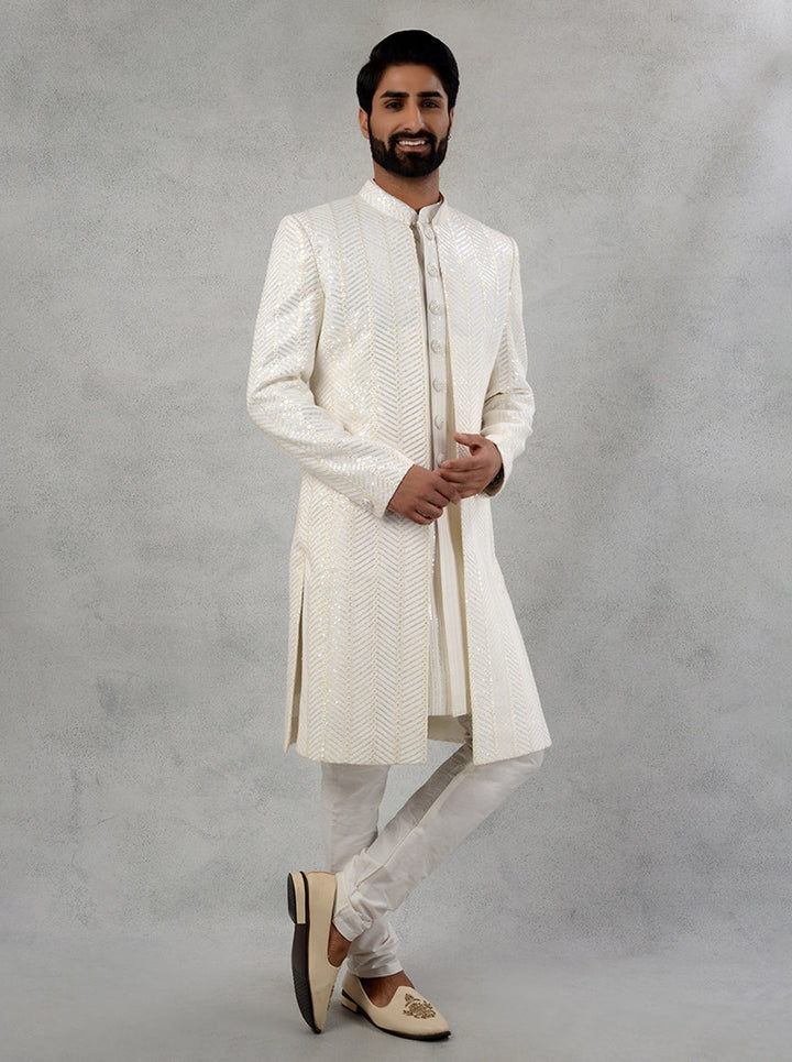 Capture attention at special occasions with this Off-White Indo Western, blending luxury and comfort seamlessly.