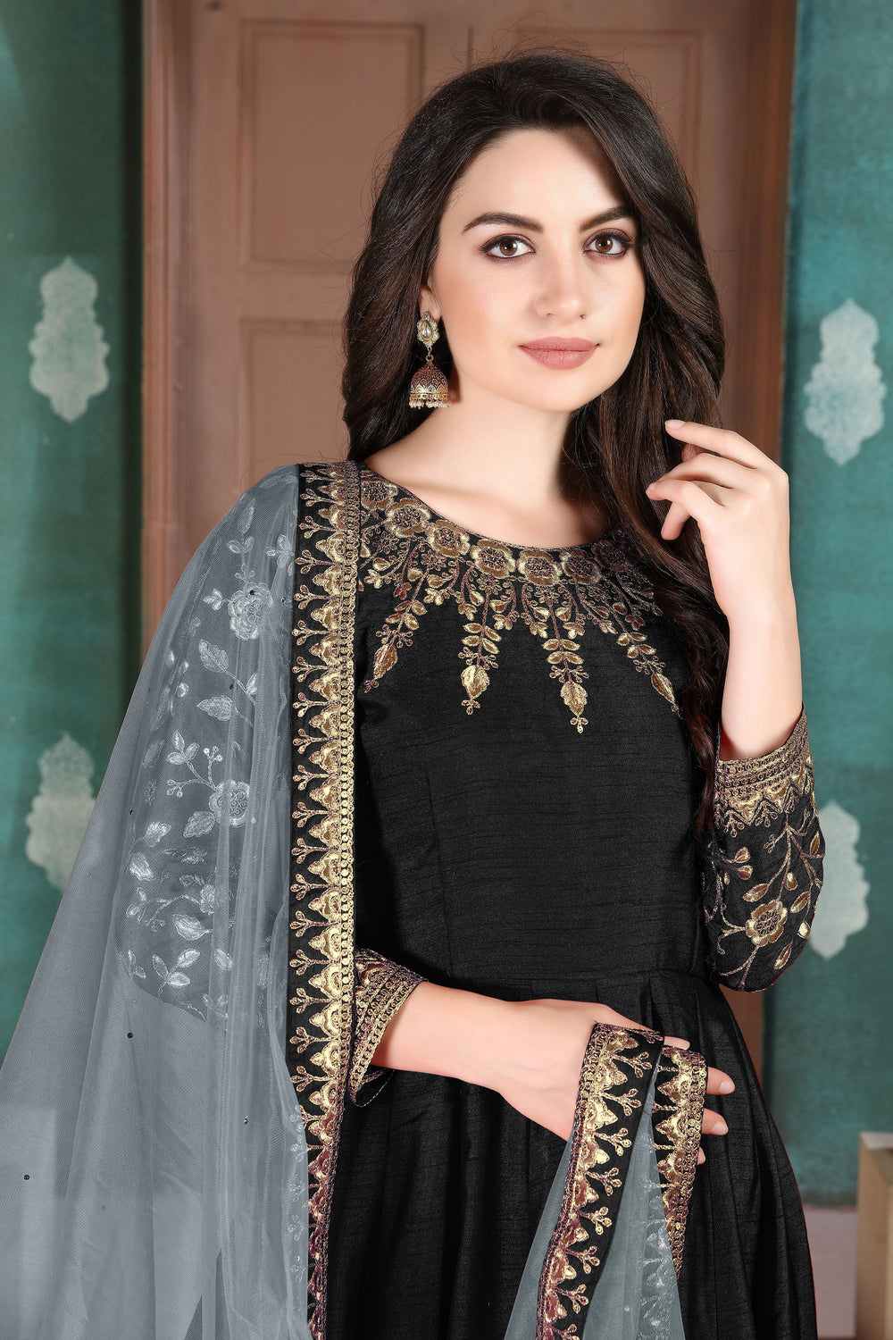 Chic black cotton salwar kameez showcasing sophisticated detailing, designed for modern women attending formal events in the USA.