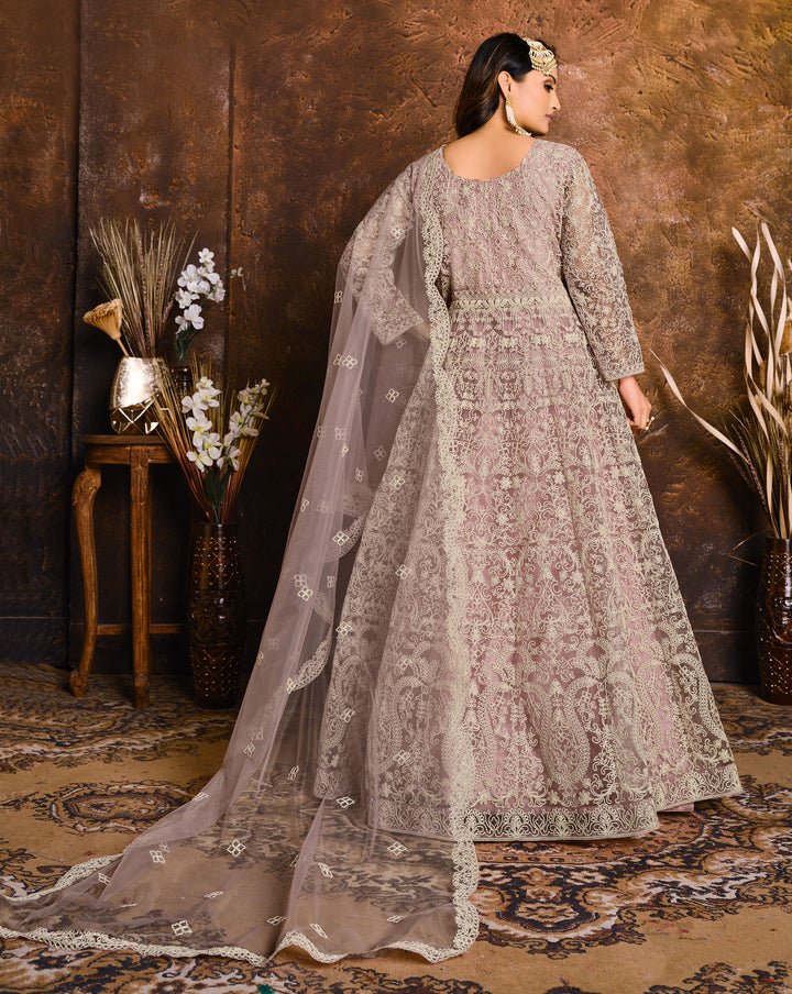 Chic light purple salwar suit showcasing exquisite craftsmanship, designed for modern women attending festive occasions in the USA.