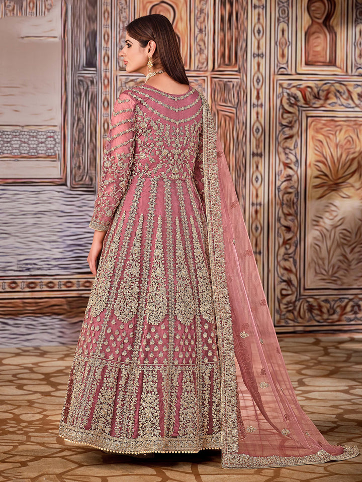 Chic soft pink salwar kameez showcasing vibrant colors, designed for modern women celebrating any occasion in the USA.