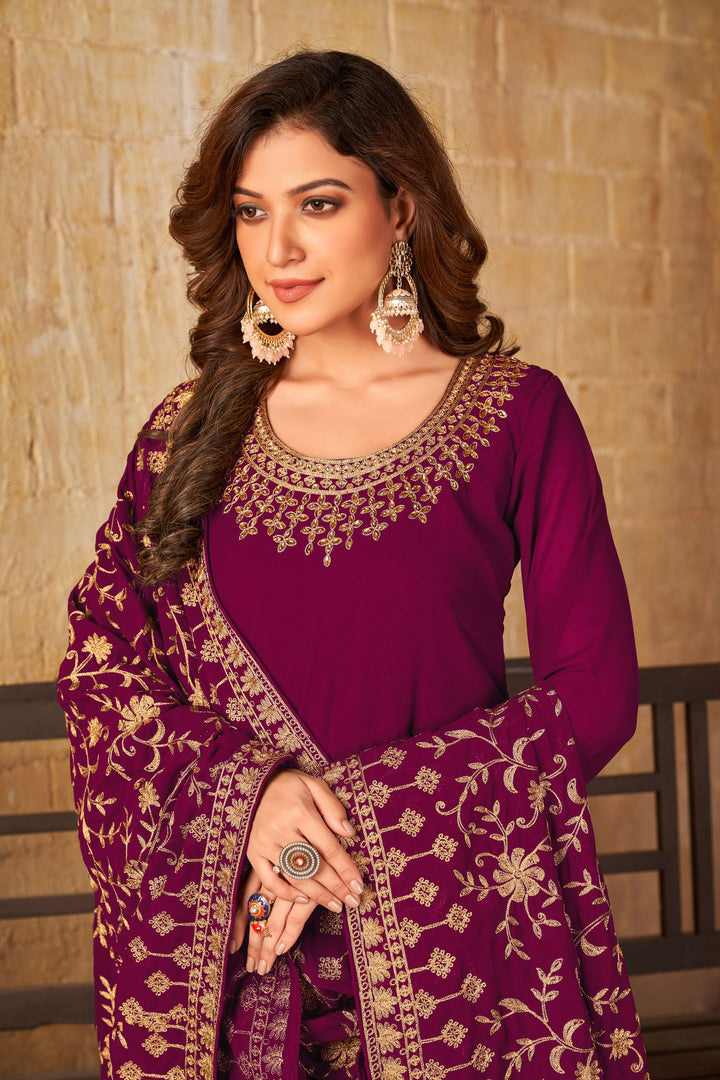 Chic magenta salwar kameez designed for modern women, ideal for celebrations and cultural events in the USA.