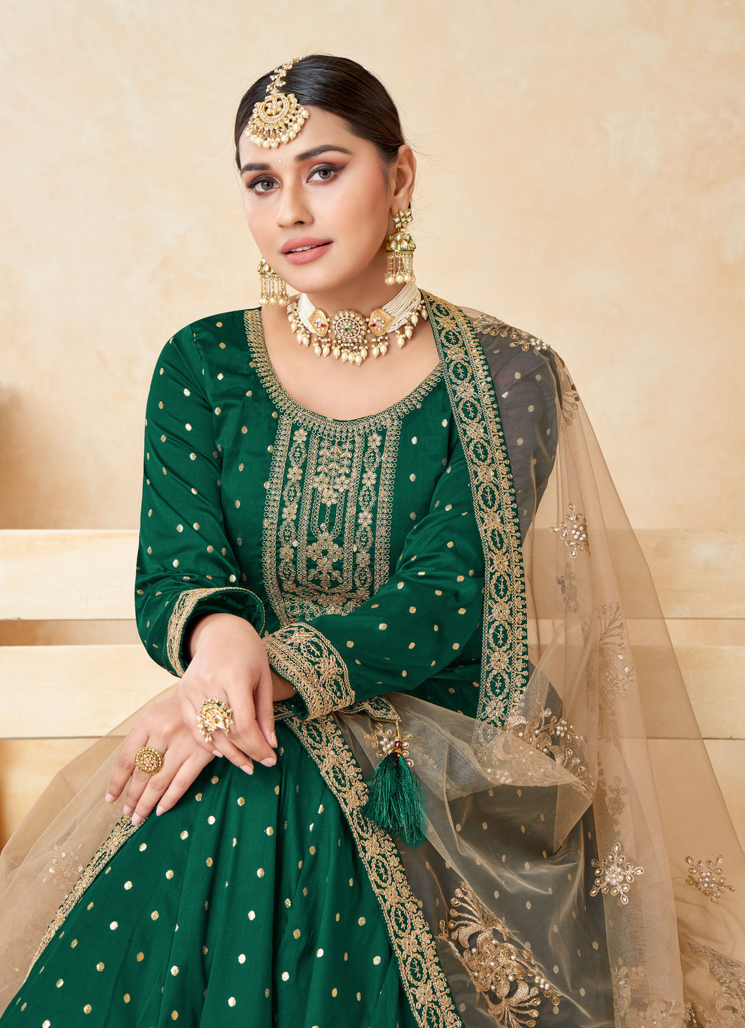 Chic green salwar kameez designed for modern women, ideal for celebrations and cultural events in the USA.