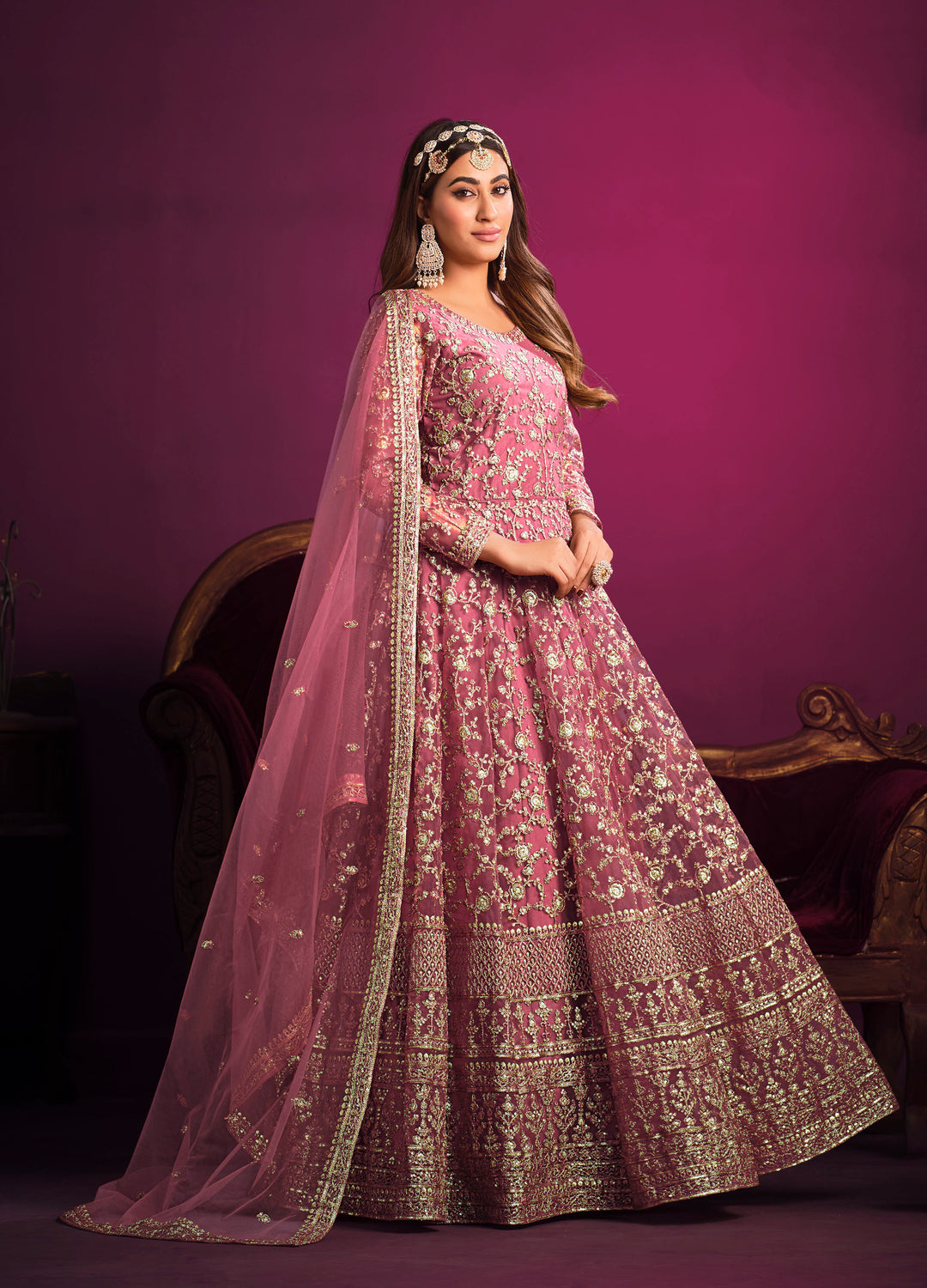 Chic baby-pink salwar kameez designed for modern women, ideal for celebrations and cultural events in the USA.