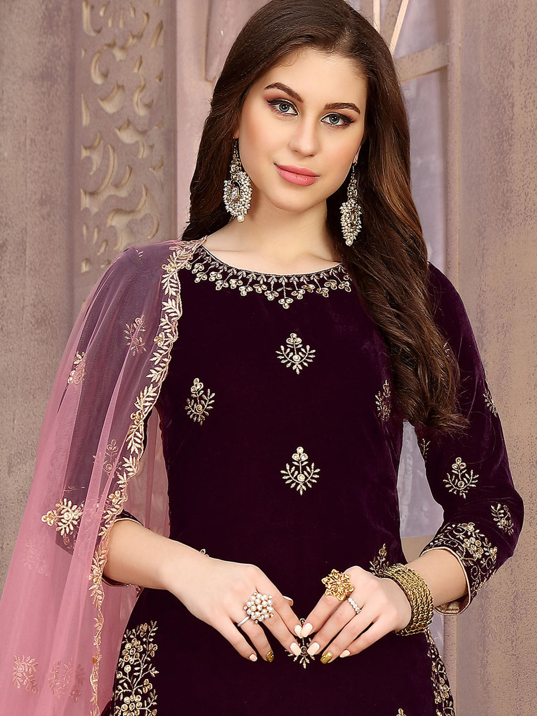 Luxurious purple velvet salwar kameez, USA ethnic wear for elegant occasions.