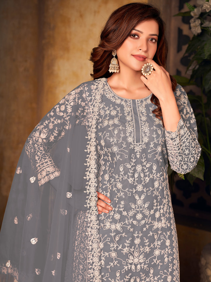 Timeless grey salwar kameez, USA traditional attire, perfect for formal events.