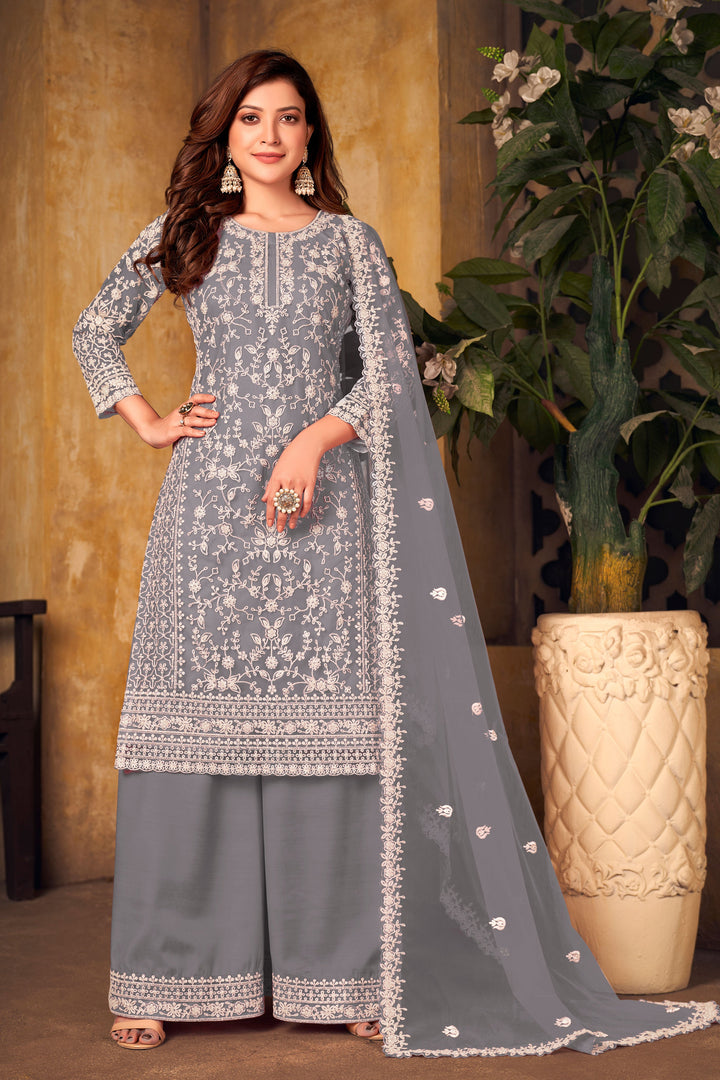 Sophisticated grey salwar kameez, timeless USA ethnic wear for elegant occasions.