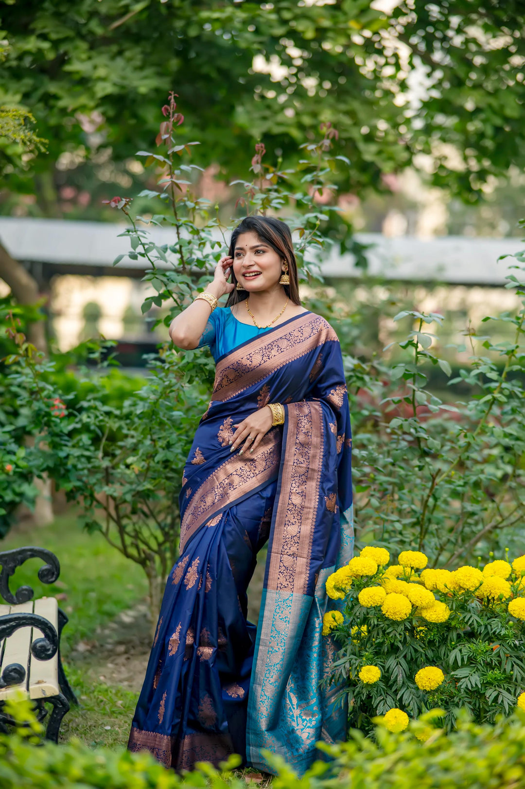 Designer Navy Blue Indian Sari featuring intricate zari weaving and a stunning contrast pallu for a complete traditional look.