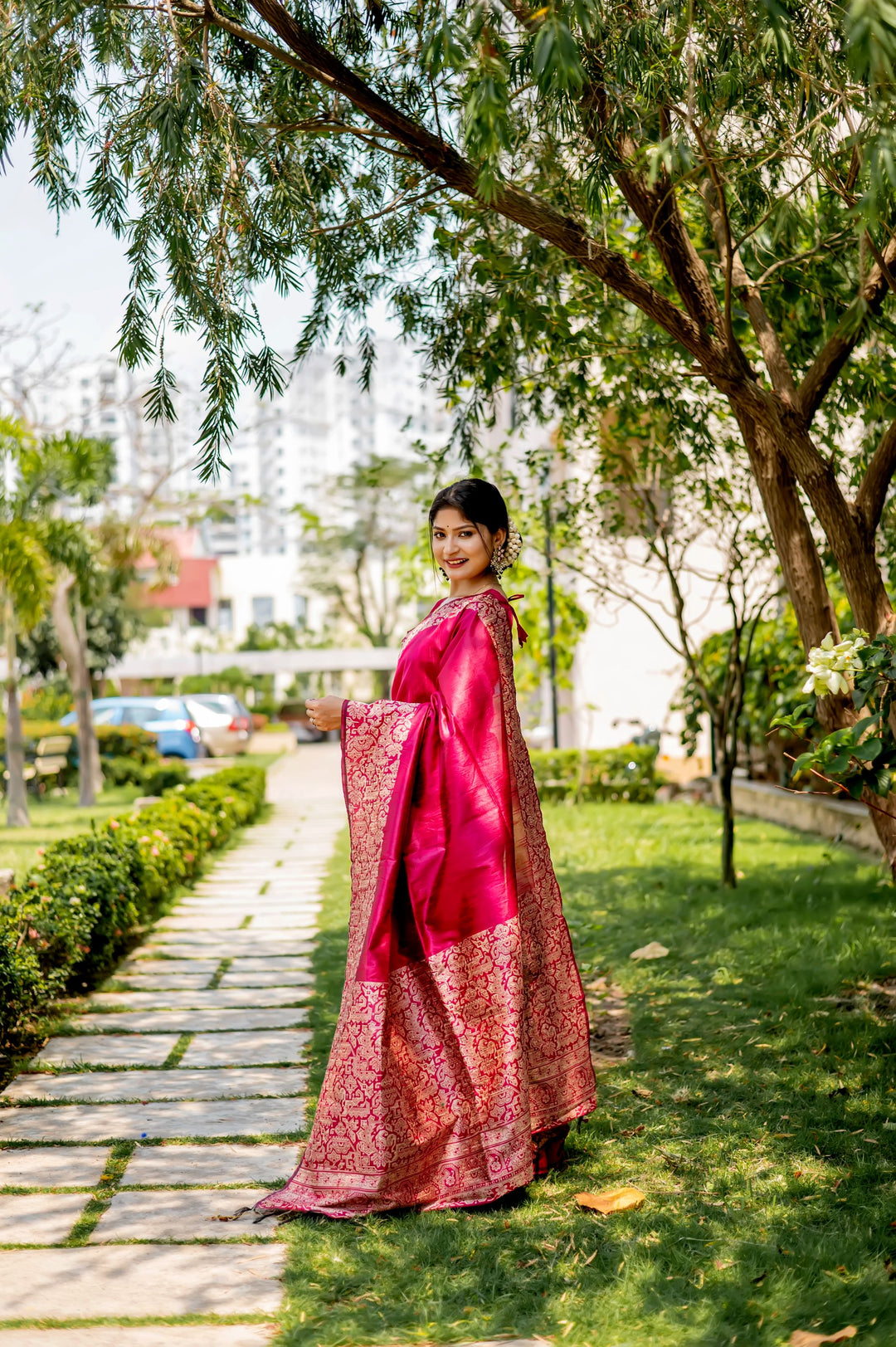 Timeless yellow handloom raw silk saree with luxurious weaving pallu and blouse piece, ideal for special occasions.