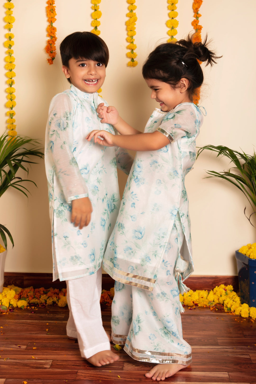 BACHPAN FALAK KURTA PANT SET - Pomcha Jaipur