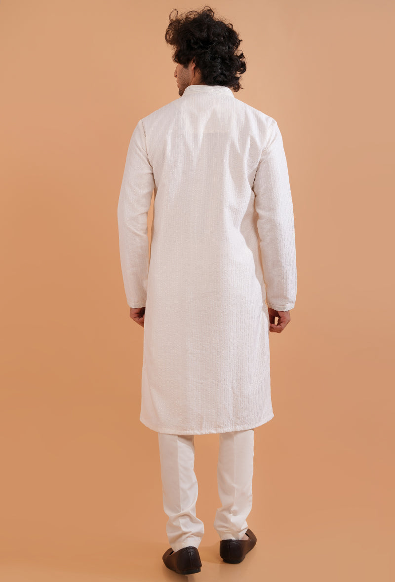 Stylish cream kurta pajama for USA men’s weddings and festivals.