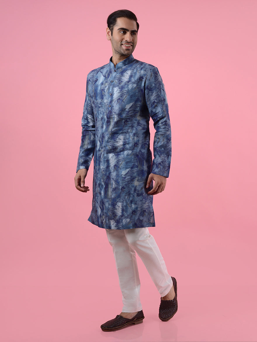 Stand out at gatherings with this chic blue printed kurta pajama, designed for all-day comfort in the USA.