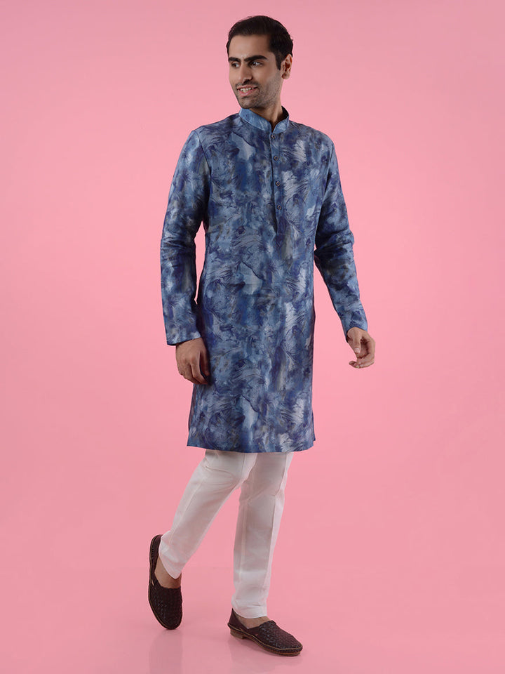 Blue linen kurta pajama for men, designed for traditional wear with a modern touch.