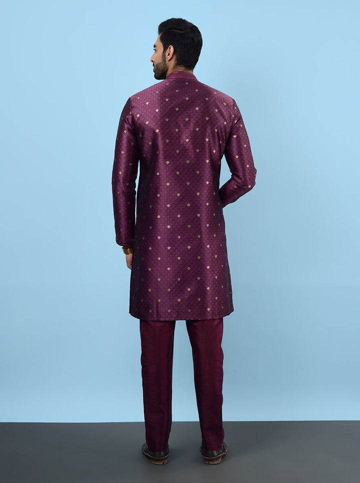 Elevate your ethnic wardrobe with this chic Onion Wine Kurta Pajama.