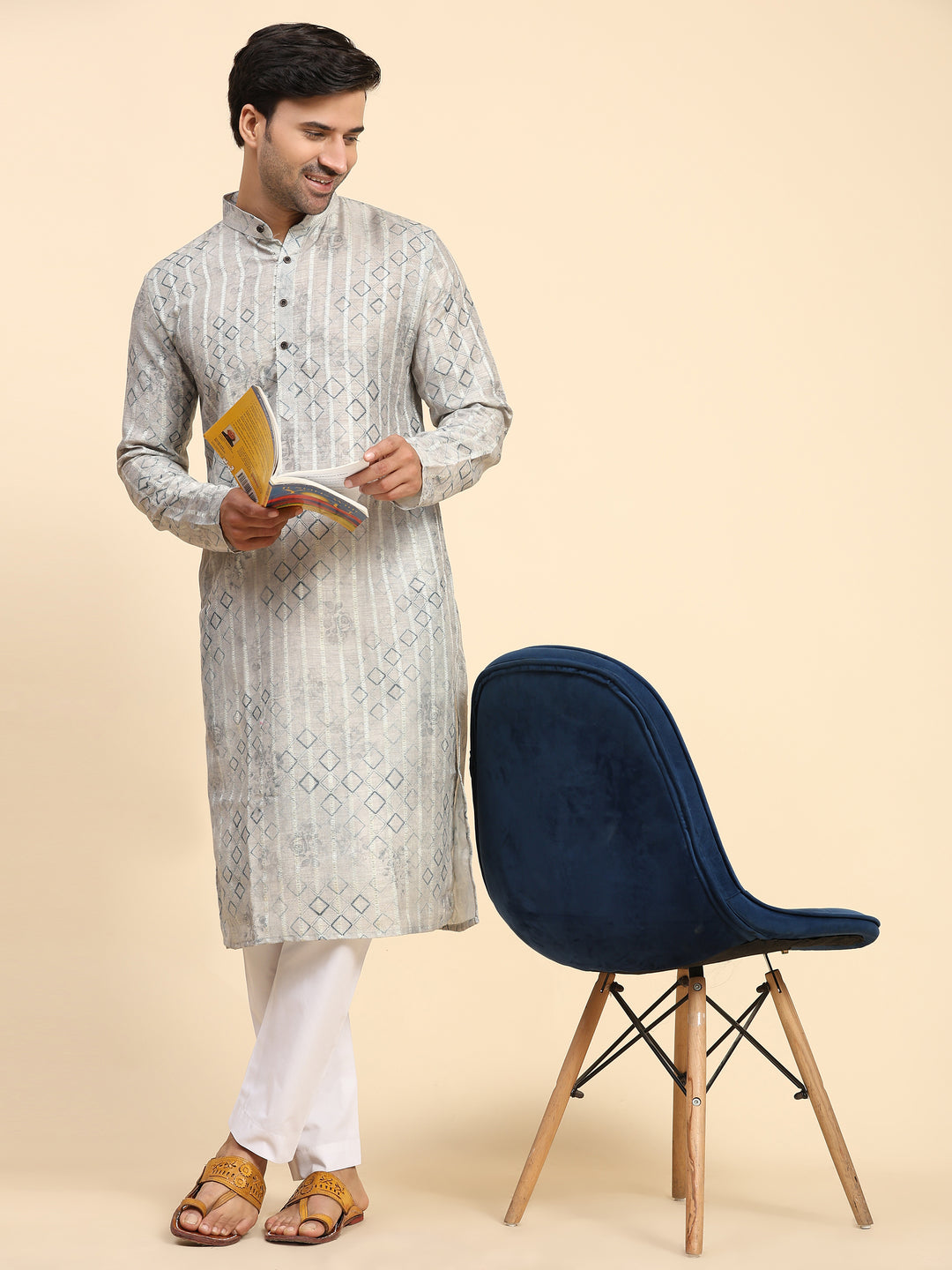 Men's grey kurta pajama with geometric prints and premium Rado cotton fabric.