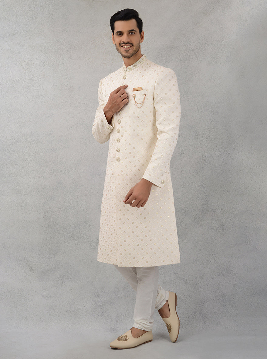 Perfect for grooms, this cream georgette sherwani combines luxurious fabric with refined embroidery for an unforgettable look at weddings in the USA.