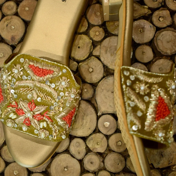 Luxurious Golden Slip-On | Exquisite Dabka Embroidery & Regal Appeal