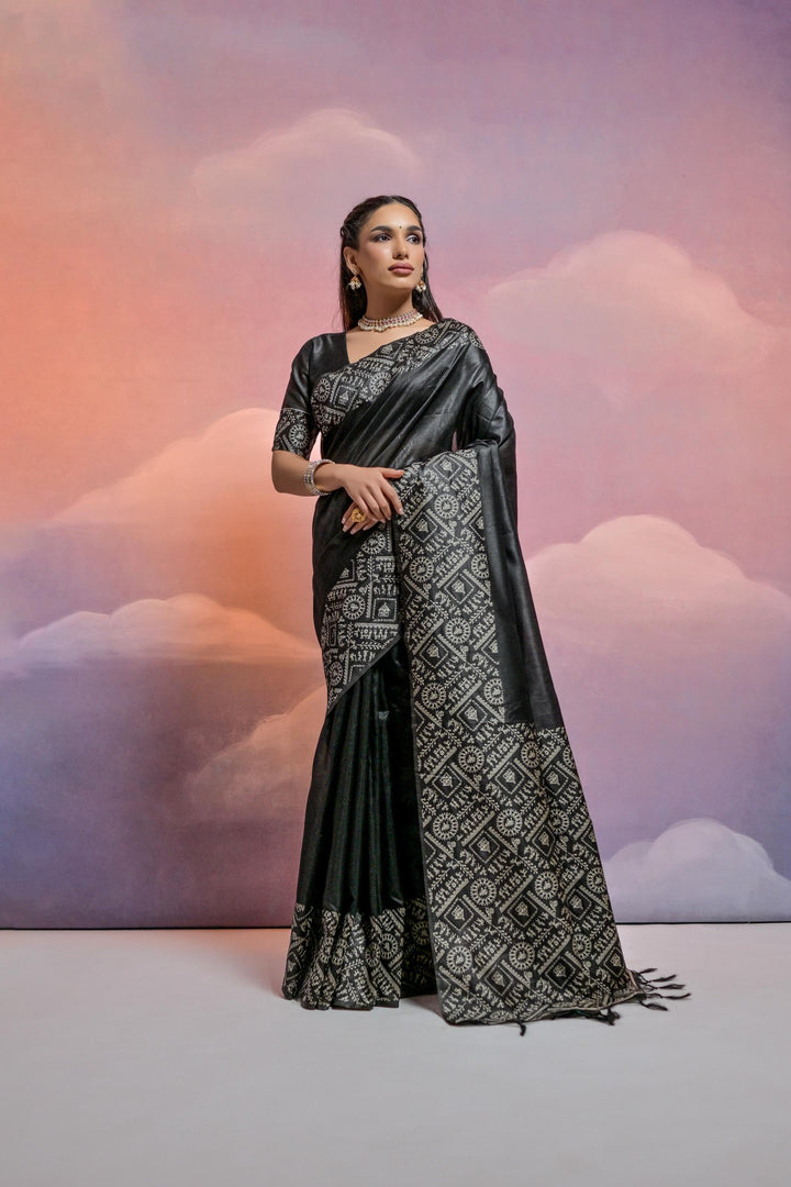 Festive-ready Banglori raw silk saree with intricate Warli pallu weaving