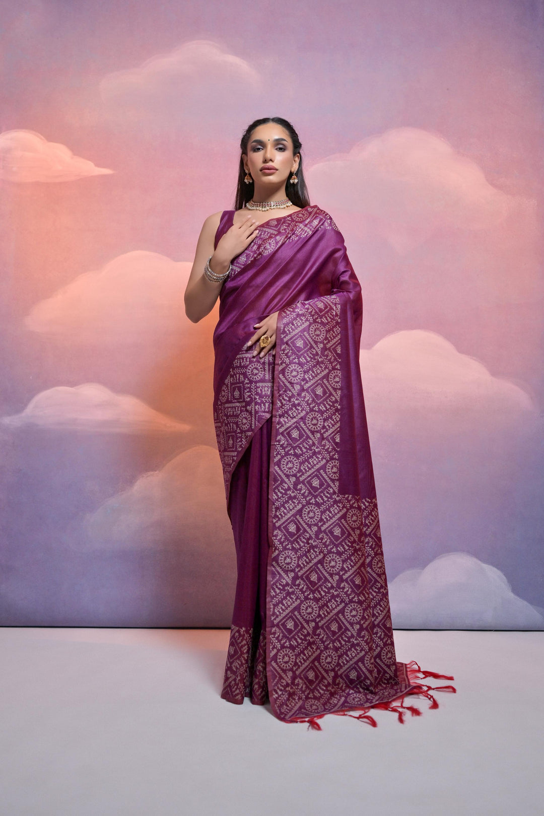 Traditional handloom raw silk saree with Warli design for USA events