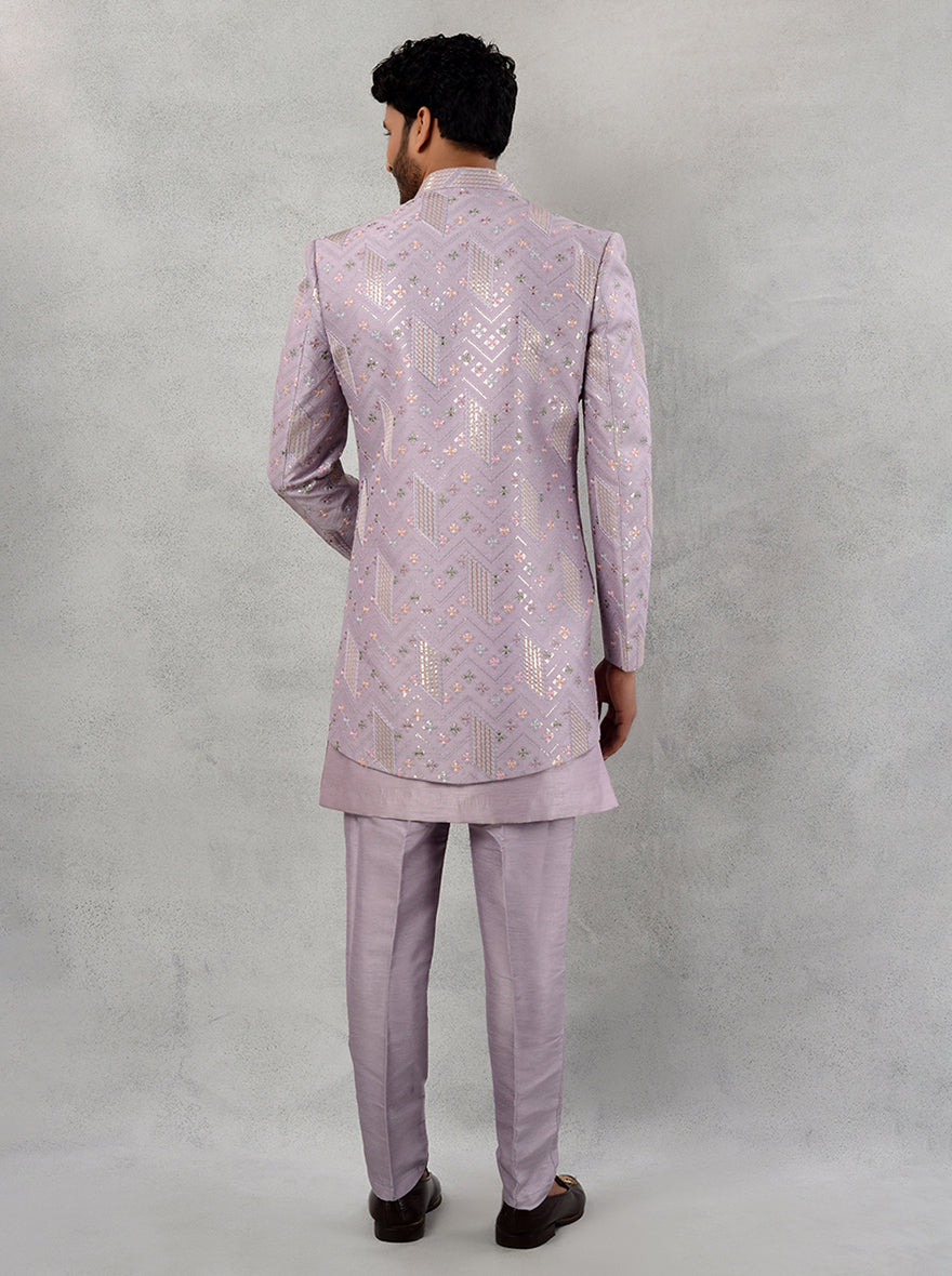 Discover sophistication with this stylish Lilac Indowestern, perfect for weddings and upscale events.