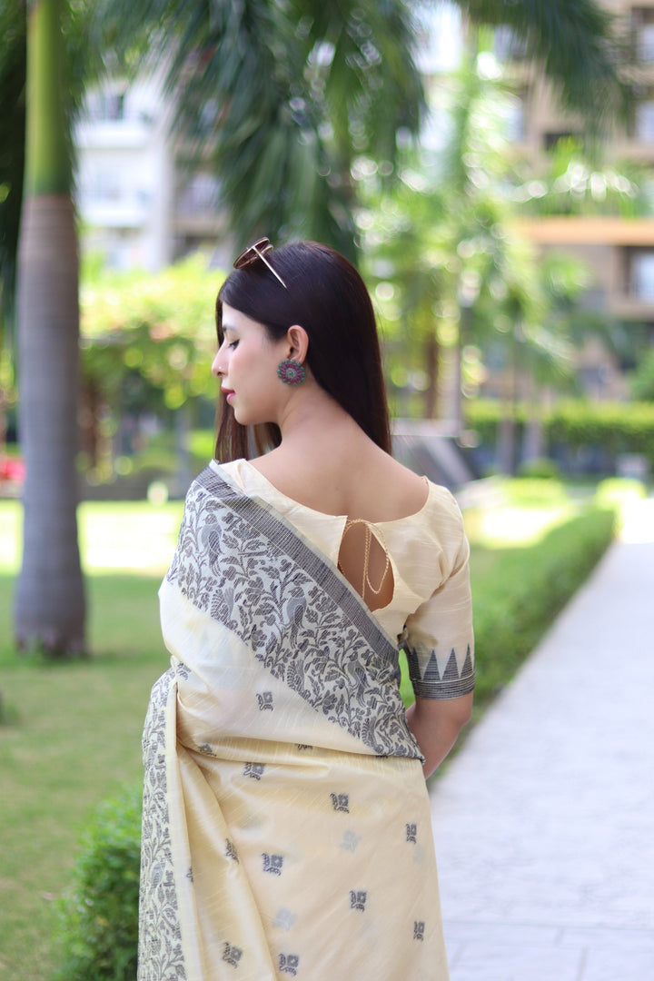 Banglori raw silk saree with woven pallu and intricate butties for weddings