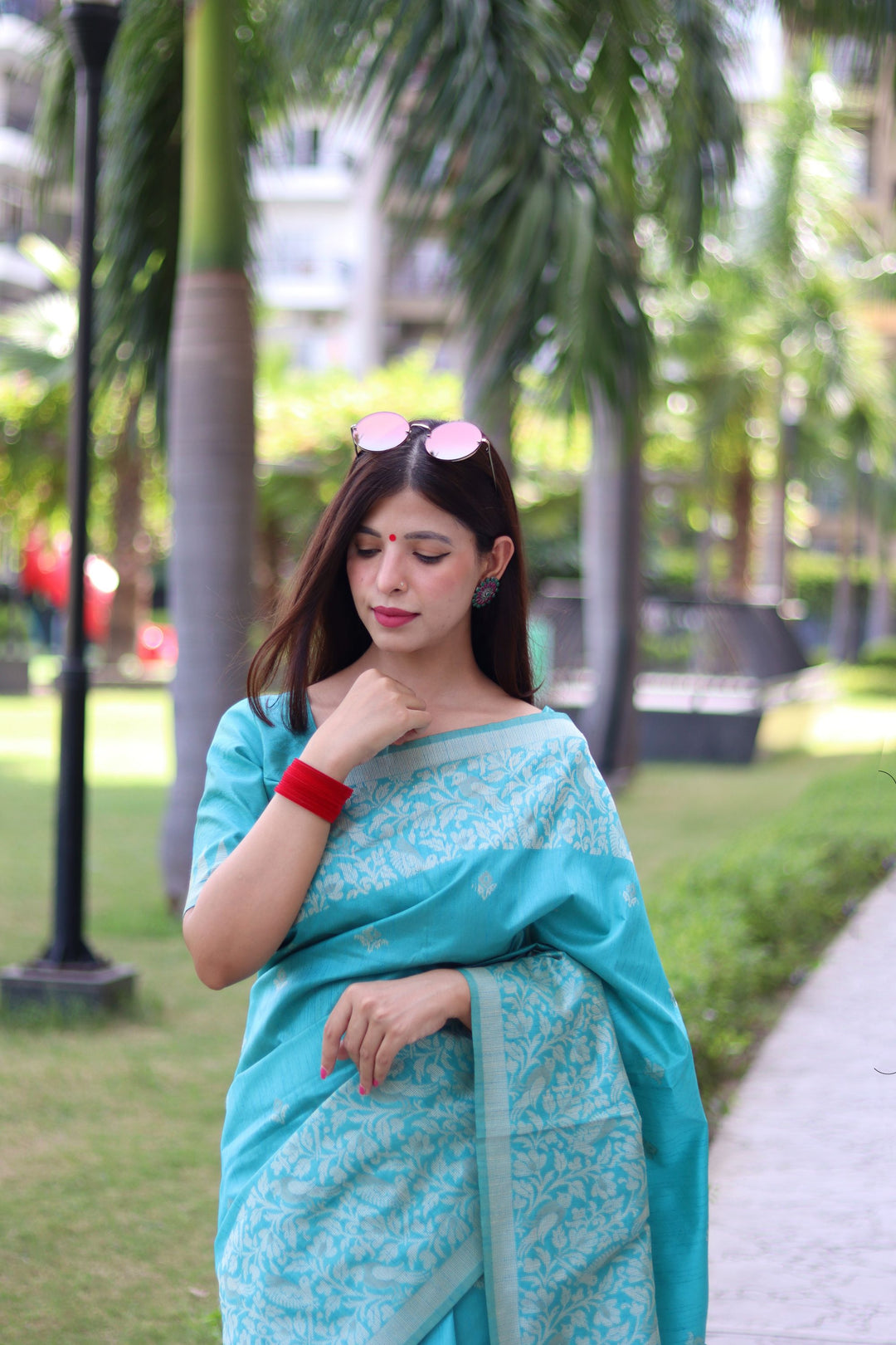 Festive Banglori raw silk saree with woven pallu and intricate butties