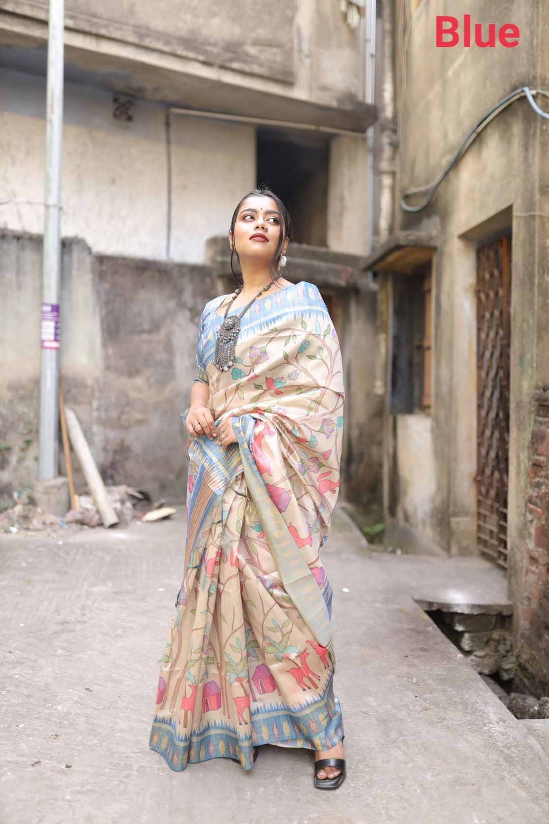 Soft Tussar silk saree with all-over print and contrast blouse piece