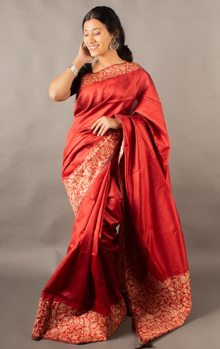 Elegant red Banglori handloom raw silk saree with rich pallu, perfect for traditional Indian occasions.