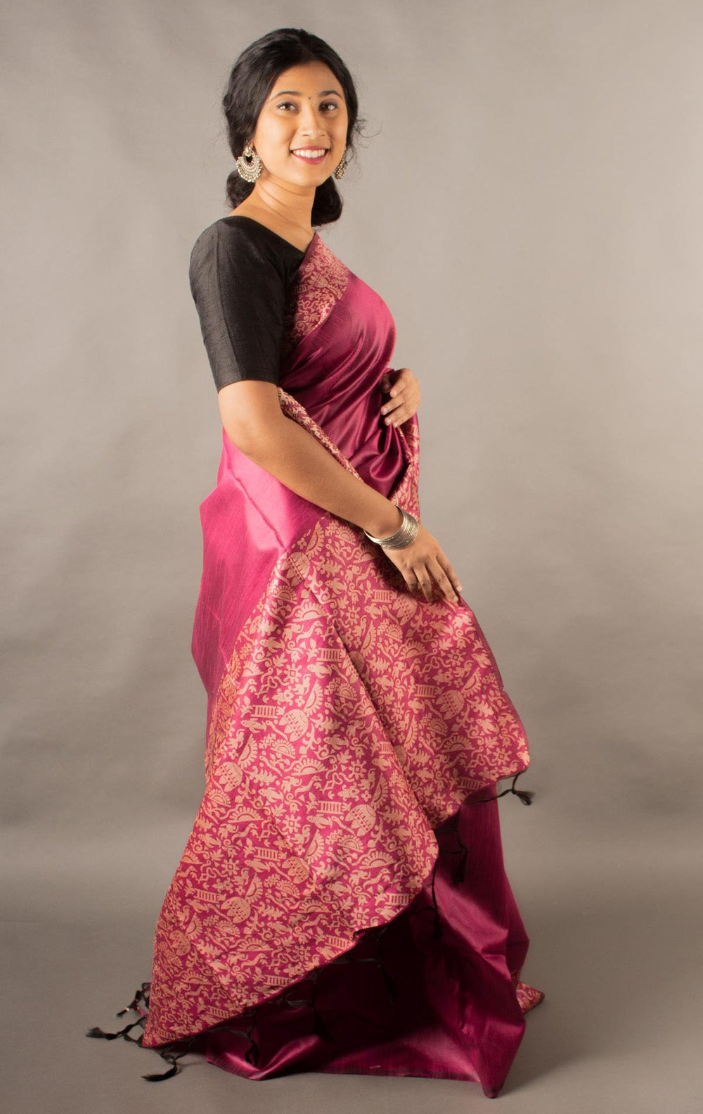 Timeless bright pink Banglori raw silk saree with intricate pallu work, perfect for weddings.