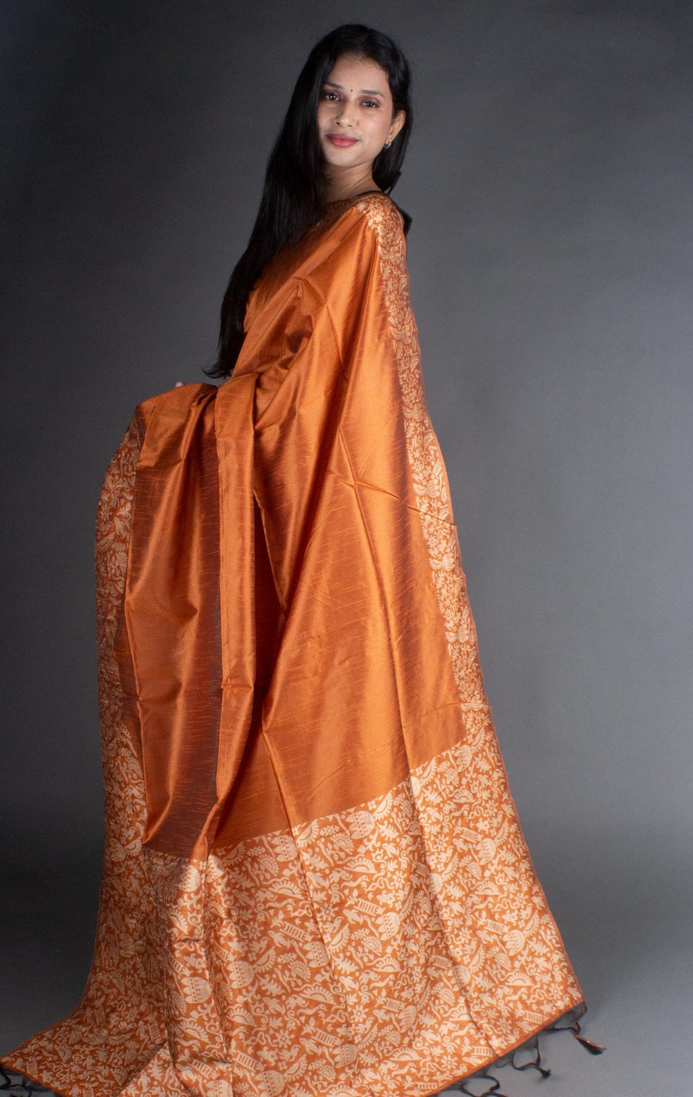 Timeless orange Banglori raw silk saree with luxurious pallu work, perfect for festive occasions.