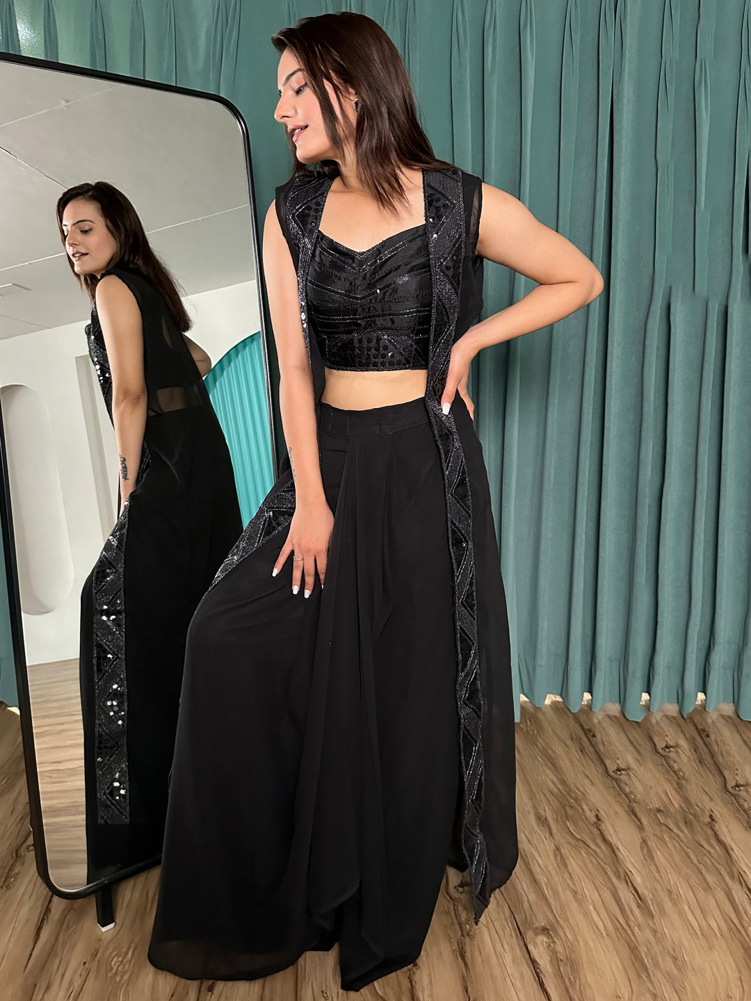 IncredibleÃƒâ€šÃ‚Â Black GeorgetteÃƒâ€šÃ‚Â Event Wear Skirt Choli With Koti