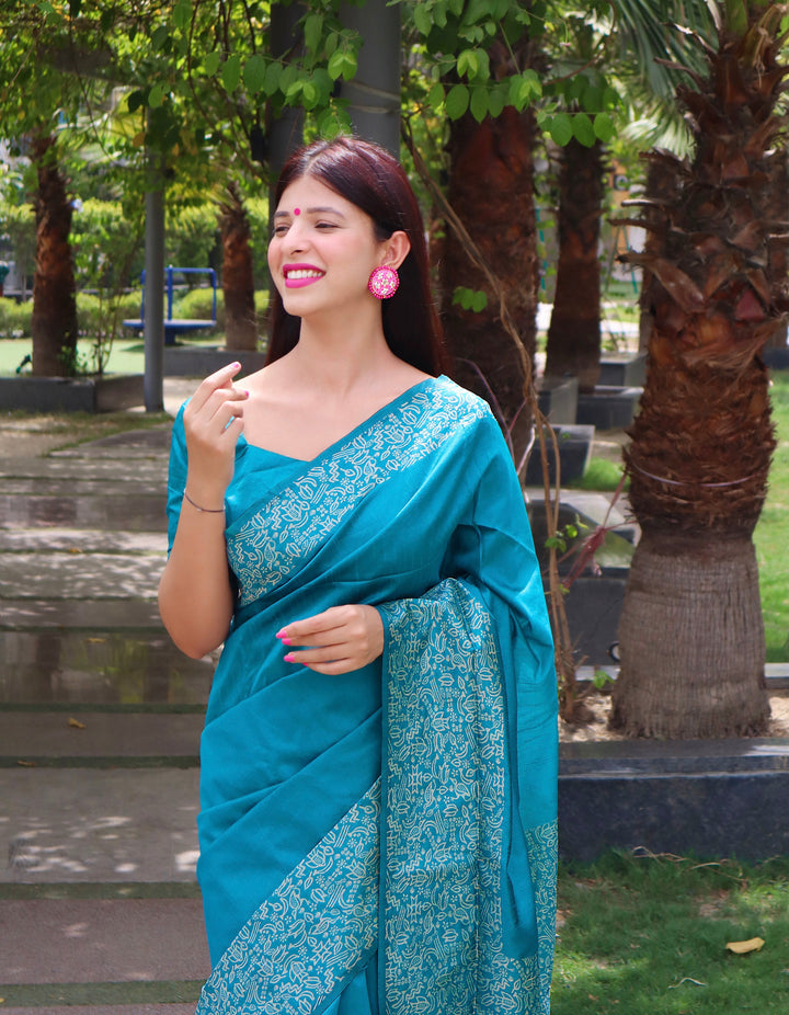 {Color} Indian saadi with running blouse piece, crafted from luxurious handloom raw silk.