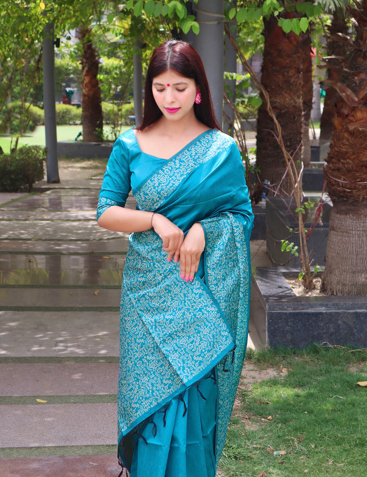 Designer {color} saree made from Banglori raw silk, featuring a rich pallu and perfect for cultural attire.