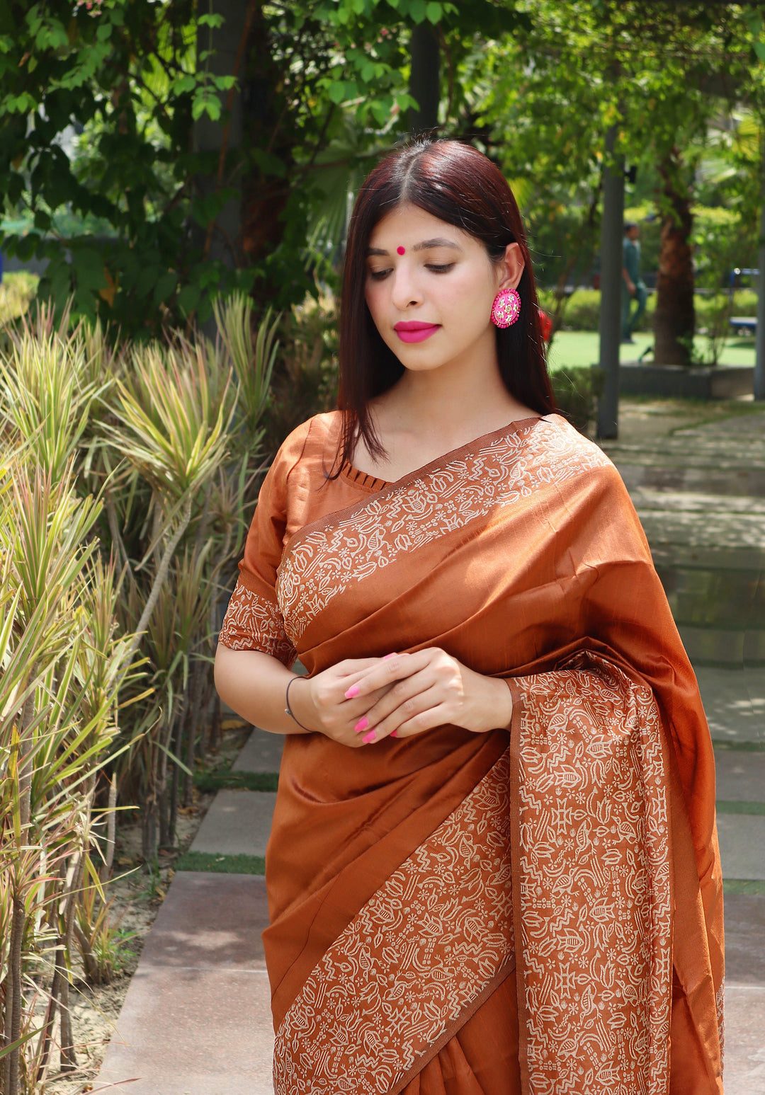 Traditional {color} Indian saadi made from luxurious raw silk, perfect for festive wear.