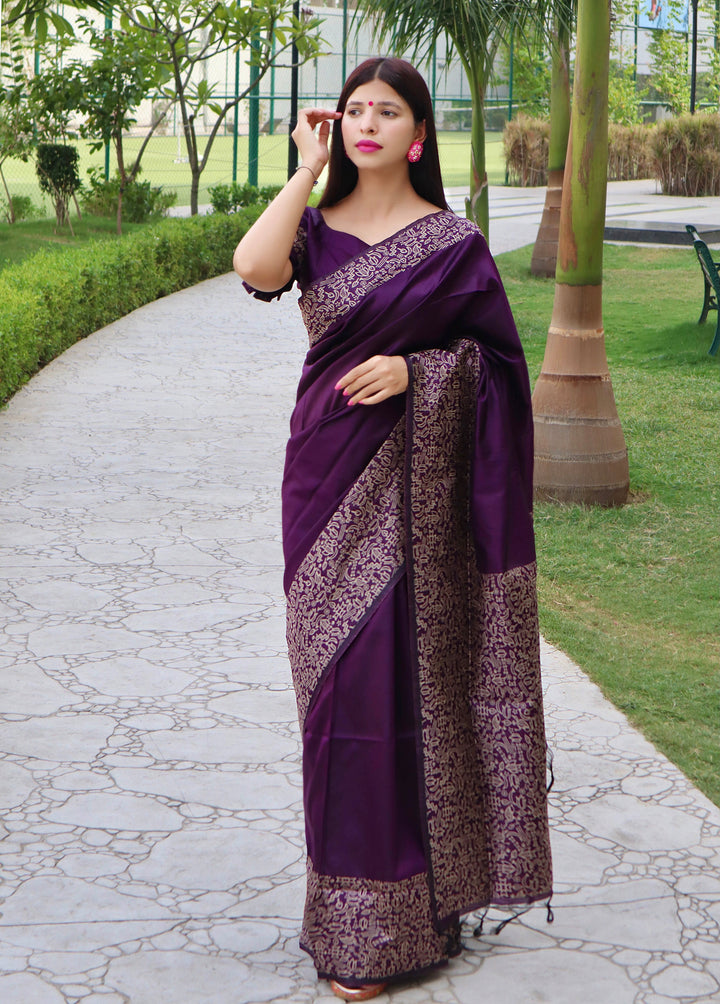 Gorgeous {color} Indian saree with running blouse piece, ideal for cultural and ethnic fashion lovers.