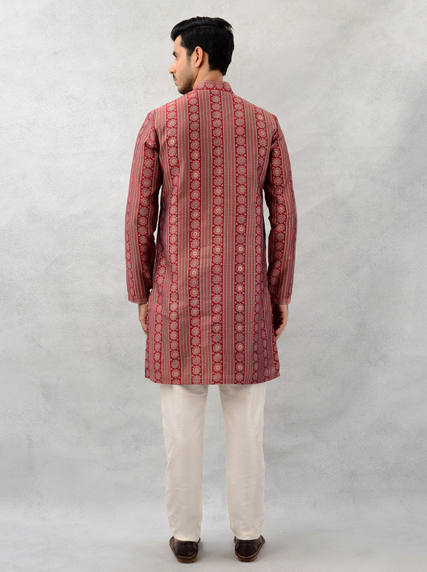 Luxurious maroon printed kurta pajama featuring elegant designs for festive gatherings in the USA.