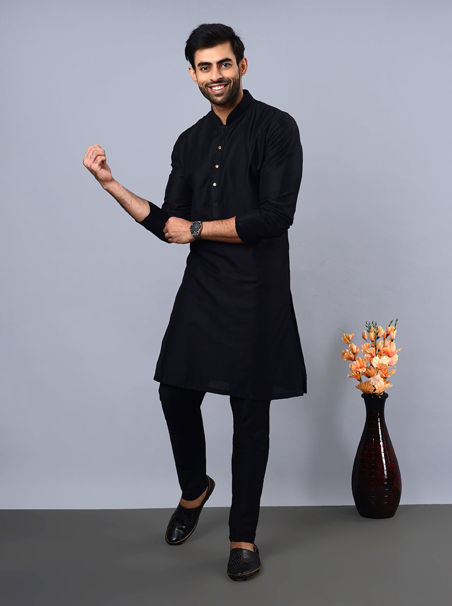 Sophisticated black kurta for men, showcasing contemporary fashion.