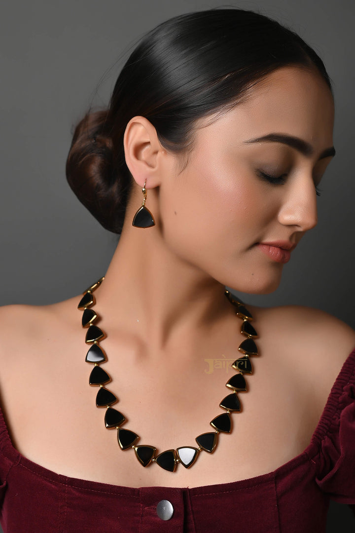 Elegant Craftsmanship Necklace | Premium Handmade Jewelry