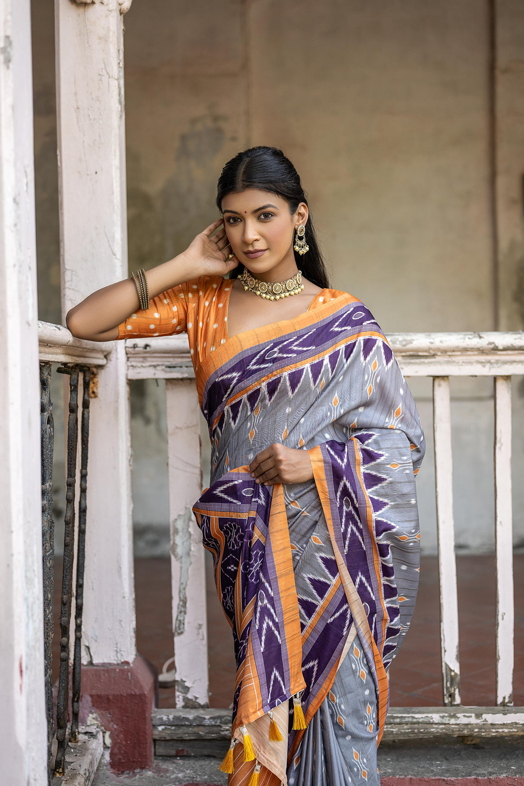 Soft Tussar saree with contrast pallu and traditional temple border